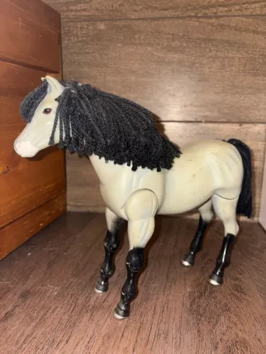Cavalo de brinquedo 