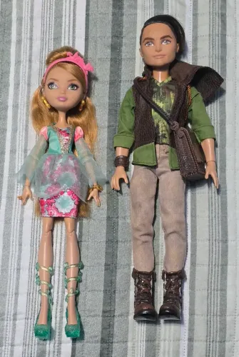 Bonecos Ashlynn e Hunter Básicos Ever After High (LER DESCRIÇÃO!)