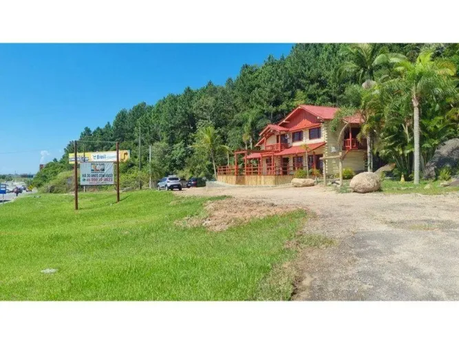 Locação | Casa Comercial de 352 m² com 20 vagas - Vargem Pequena, em Florianópolis.