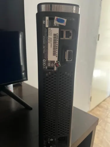 Xbox 360 - destravado e pouco usado 