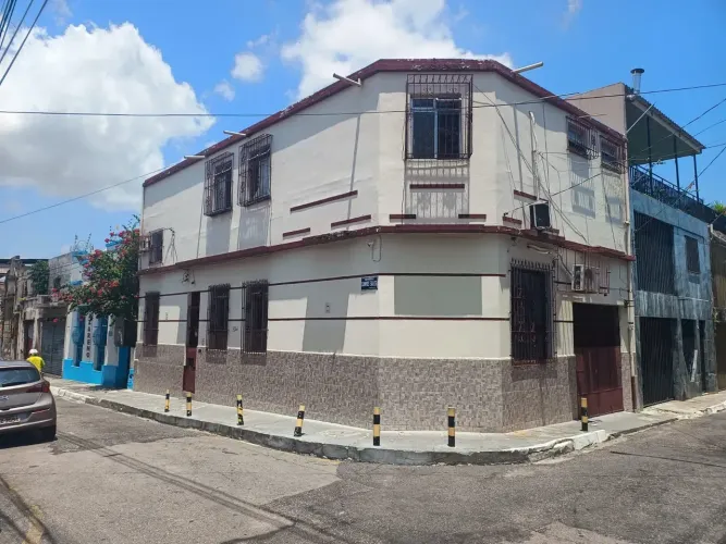 Casa na Campos Sales com 4 Suítes à venda, 227m² em Campina - Belém - PA