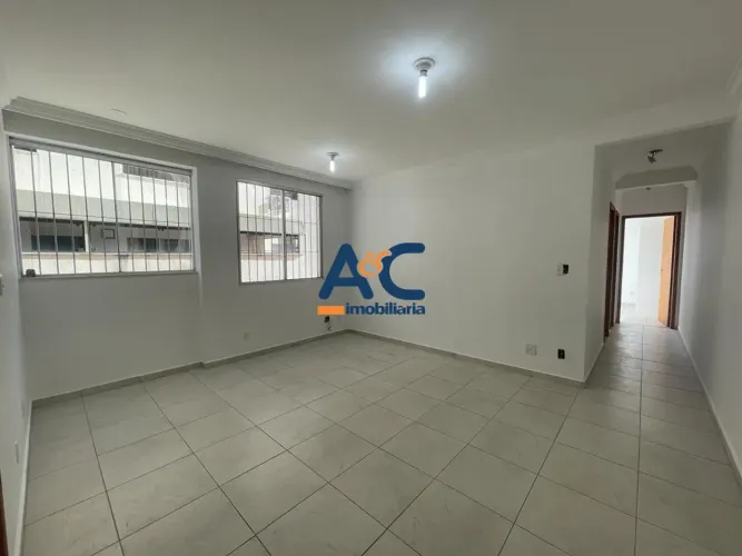 Apartamento com 02 quartos no Castelo