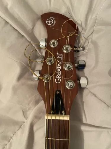 Violão Ovation Groovin