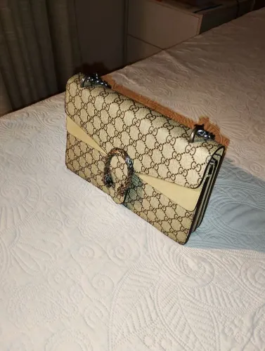 Bolsa Gutti comprada na Itália