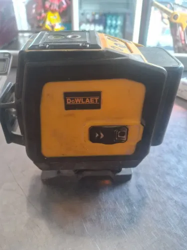 Laser