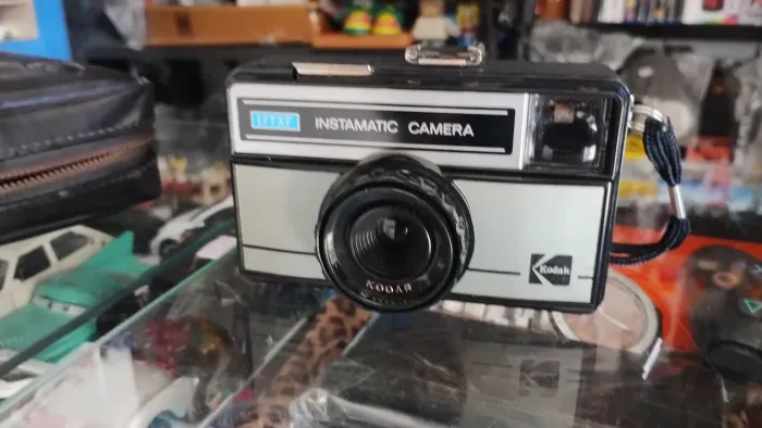 Camera fotográfica antiga simples