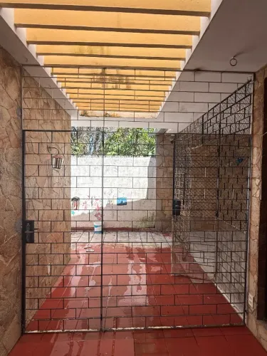 Portão de ferro 239x274