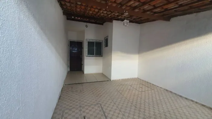 Casa de 2 Quartos na Melhor Localização do Residencial