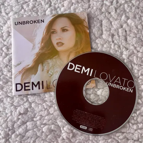Demi Lovato - Unbroken (CD)