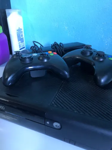 VENDO ou TROCO XBOX SUPER SLIM