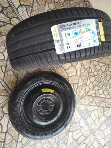 Estepe do Honda Civic 2016 com com pneu mais um pneu Pirelli zero