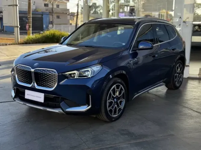 BMW IX1 Edrive20 X-line Aut. (elétrico) 2025