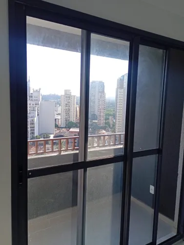 Porta Balcão de Alumínio com Vidro (2,00m x 1,20m) - Nova / Sem Uso