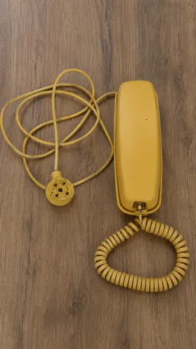 Telefone Antigo Gondola Amarelo Anos 80 Tijolinho Vintage