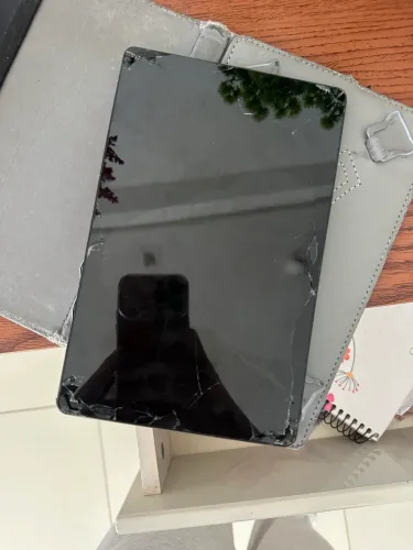 Tablet com display quebrado