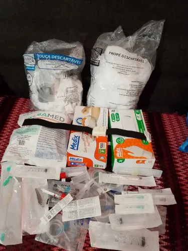 VENDO MATÉRIAS PARA TÉCNICO ENFERMAGEM