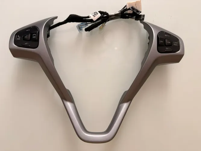 Moldura de volante FORD com comandos de som