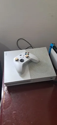 Xbox One S 500GB + Controle