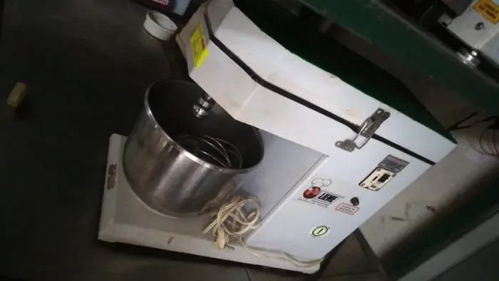 batedeira industrial 12 e 6 L