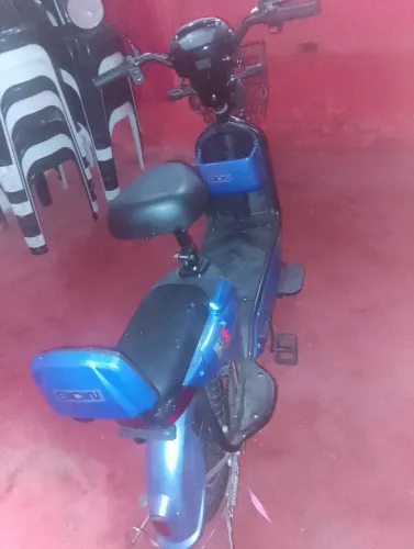 Vendo uma bicicleta elétrica