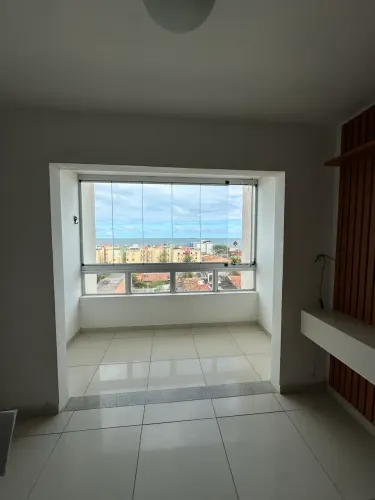 Apto com vista ventilado e iluminado.