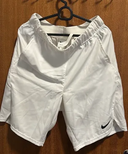 Short Nike usado em otimo estado 