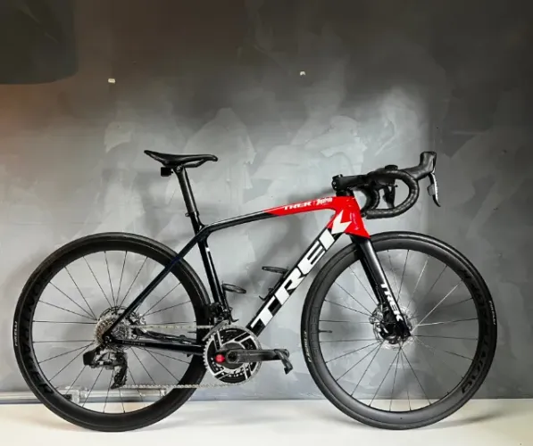 BICICLETA TREK EMONDA PROJECT ONE SEGAFREDO