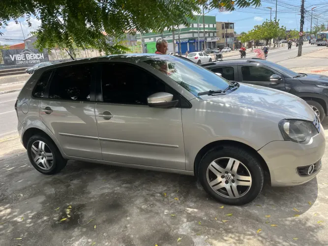 Volkswagen Polo 1.6 Mi/s.ouro 1.6 MI Tot.flex 8V 5P 2012