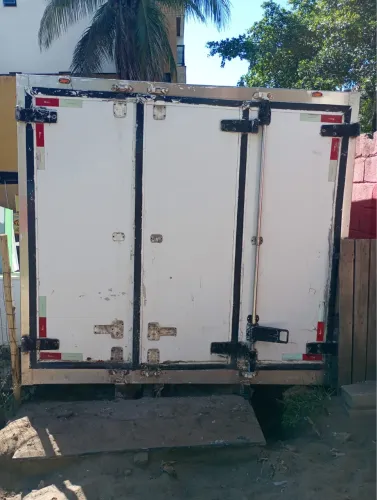 Baú de sprint ou Iveco