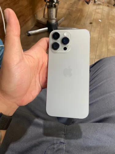 Apple iPhone 16 Pro Max 256gb Titânio Natural