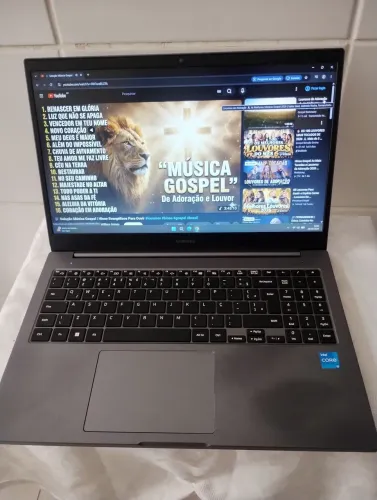 SANSUNG i5. HD SSD 256GB.