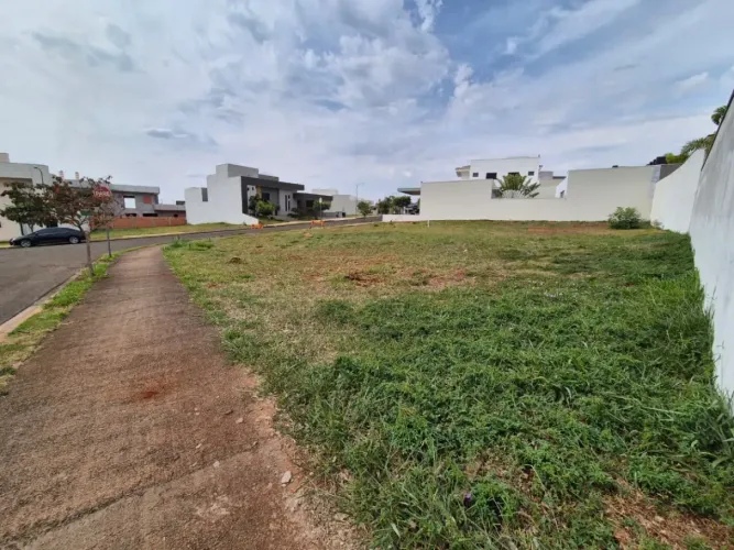 Terreno em condomínio à venda, Jardim Pau Brasil - Americana/SP