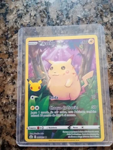 Pikachu da coleção de 25 anos