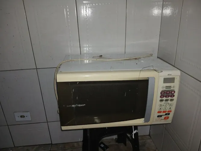 MICRO-ONDAS MODELO ANTIGO!