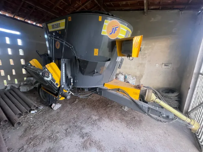 VAGÃO MISTURADOR JF MIX3500 - 2024 - (ESTADO DE ZERO)