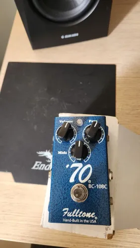 Pedal de fuzz Fulltone 70s Bc108 excelente estado 