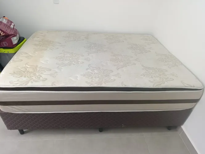 Cama box casal
