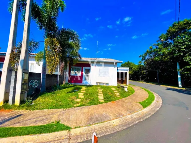 Casa de Esquina para Locação no Condomínio Villa das Tulipas Holambra/SP