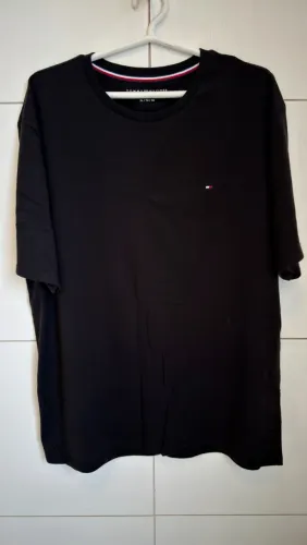 Camiseta Tommy Hilfiger GG novo