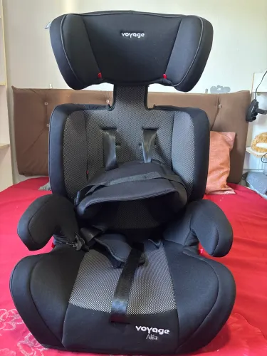 Cadeirinha Infantil para Carro de 09 a 36Kg Alfa Voyage Cor Preta