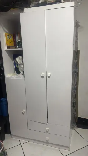 Guarda- roupa infantil