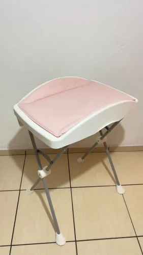 Trocador de bebê com suporte 