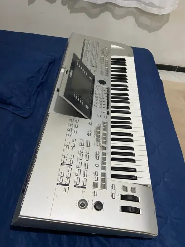 TECLADO YAMAHA TYRUS 4 