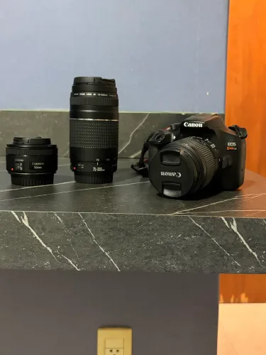 Canon T6 + kit 2 lentes e lente 50mm 1:18