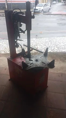 Máquina de pneus