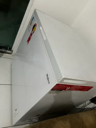 FREEZER PHILCO SEMI NOVO À VENDA
