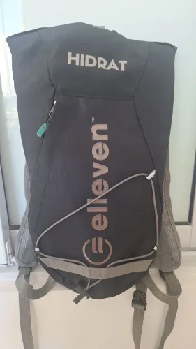 Vendo Mochila de Hidratação