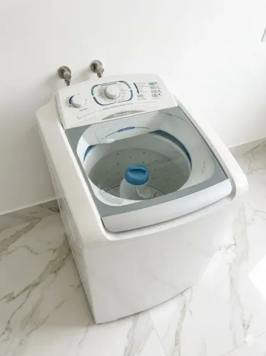 Máquina de lavar roupas Electrolux 12kg revisada com garantia entrega grátis !