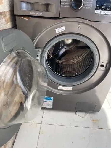 Máquina de lavar / para tirar peças