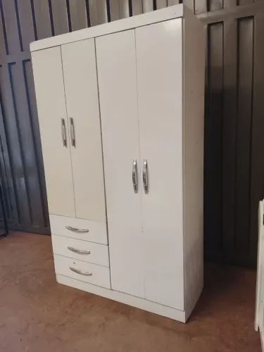 Guarda roupas USADO ENTREGA dentro de Uberlândia MG